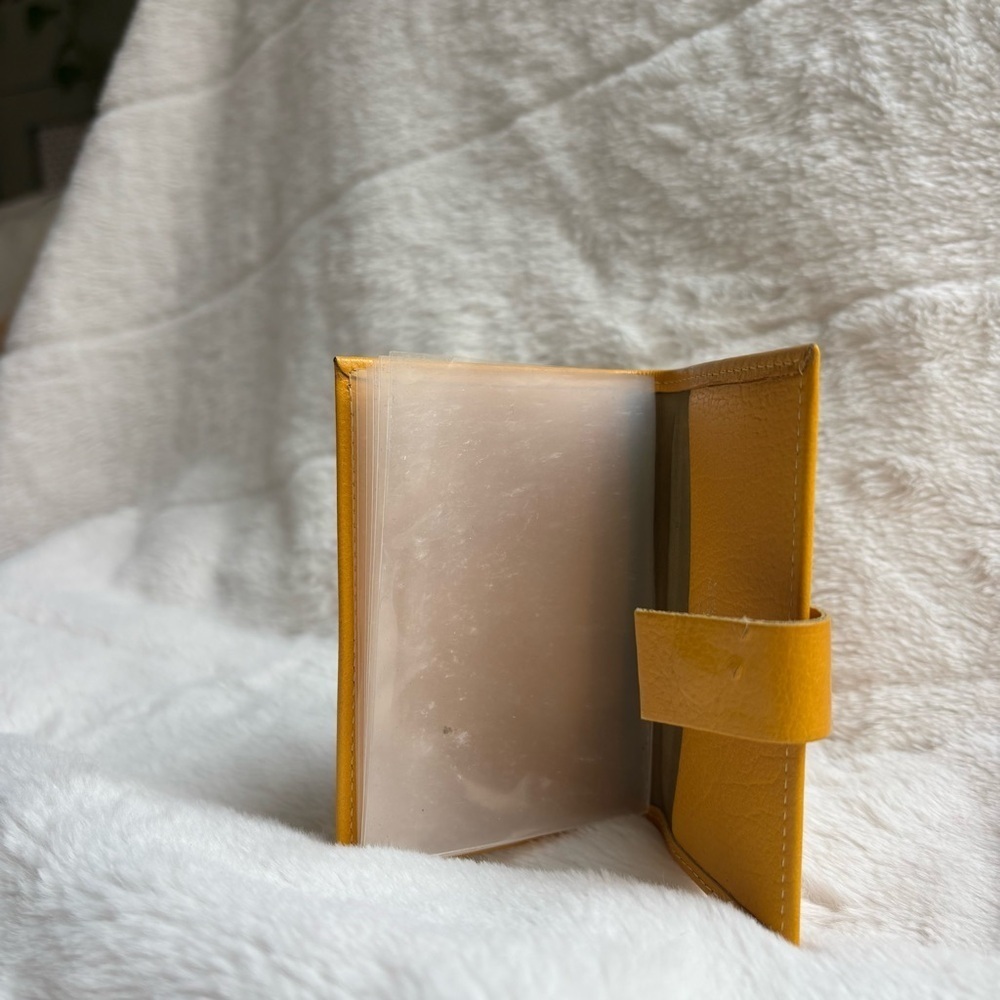 Vintage Buxton Oasis Leather Card Case Mustard Yellow Mini Wallet Made in Canada - Picture 2 of 13